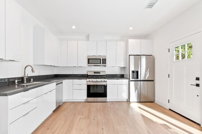Building Photo - Brand New Modern & Chichose for Lease | Stylish Living with Premium Features