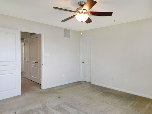 Building Photo - Pet Friendly 3 level End Unit Town Home wi...