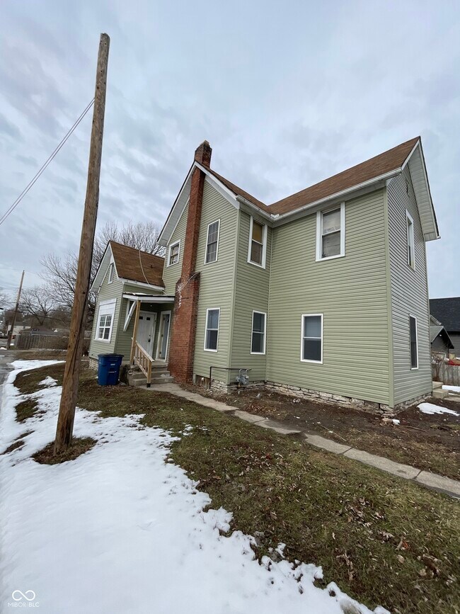 Building Photo - 610 S Gallatin St