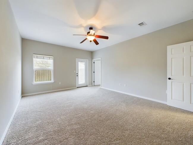Building Photo - 143 Creve Core Dr