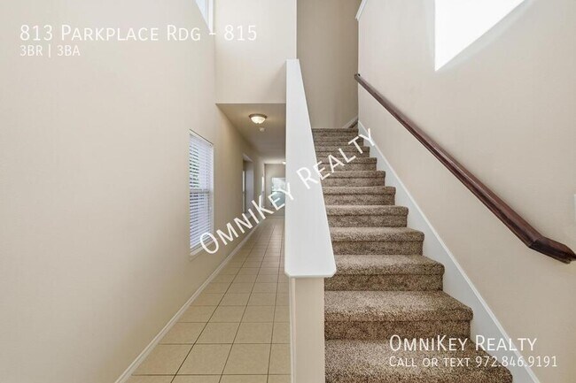 Building Photo - 813 Parkplace Ridge