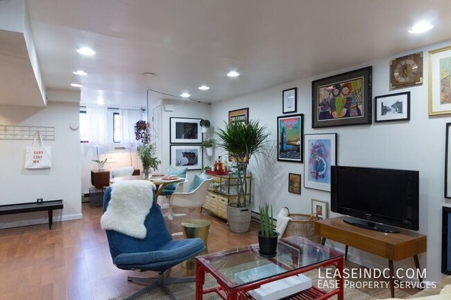 Building Photo - 3511 Center St NW