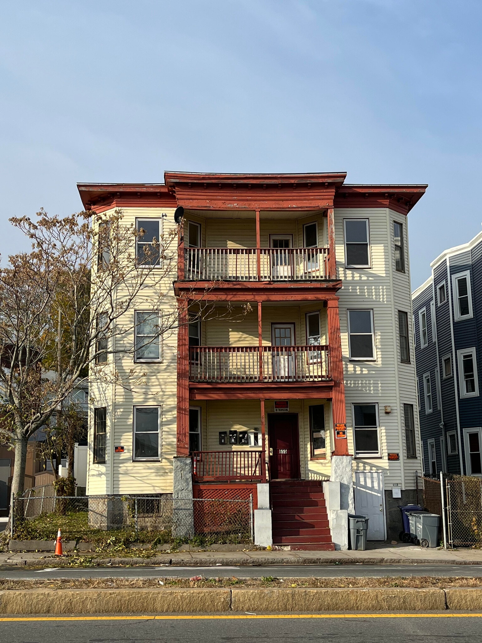 Building Photo - 655 Morton St