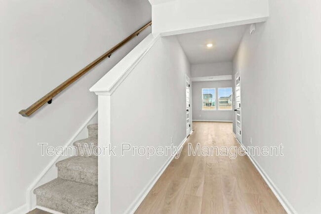 Building Photo - 658 Culpepper St