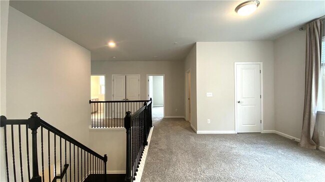 Building Photo - 1835 Wellston Dr