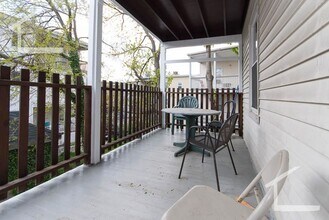 Building Photo - Great 2 Bed Minutes from the Brighton Center