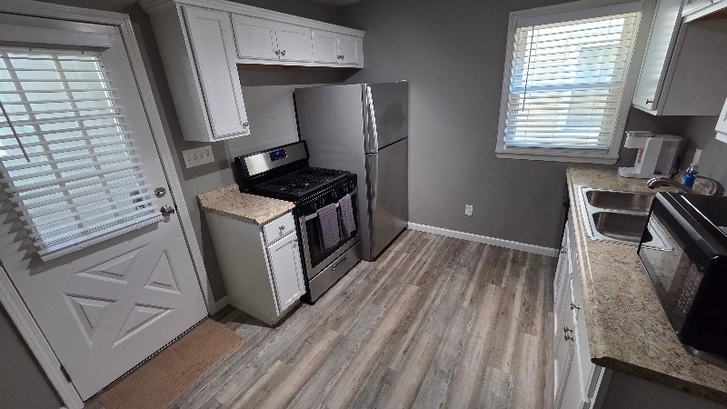 Building Photo - 7318-7320 Wakefield Ave