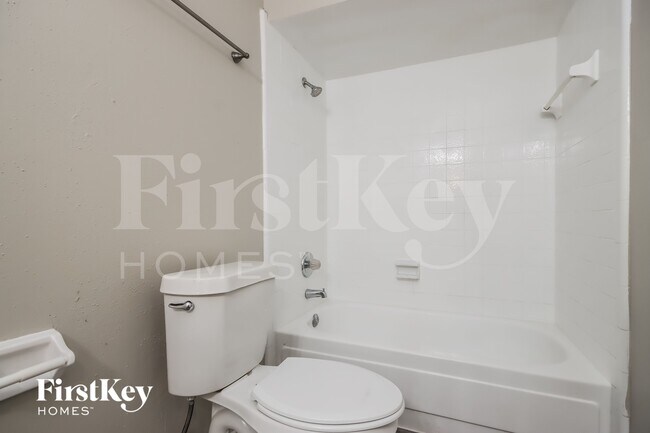 Building Photo - 7206 Foxmar Ln