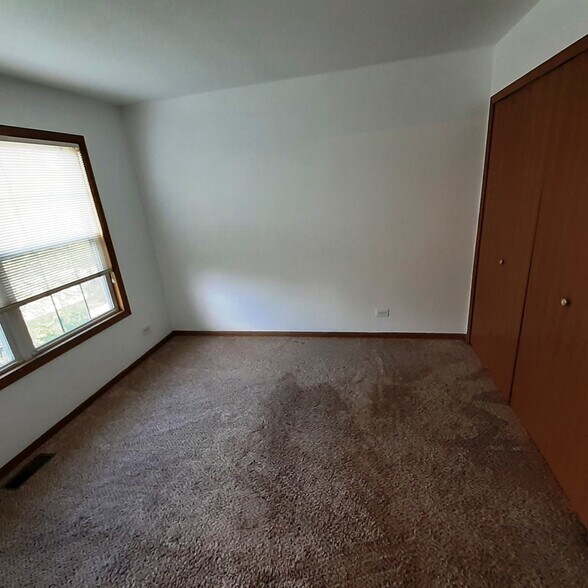 Building Photo - 156 Castlewood Ct
