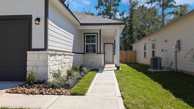 Building Photo - 16938 Pandora Wy