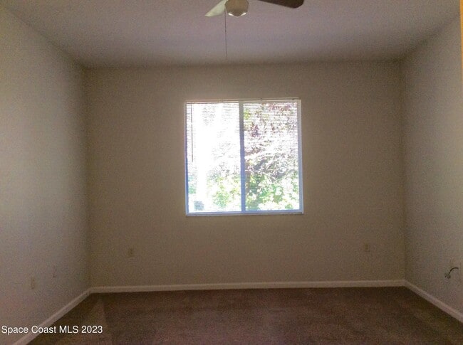 Building Photo - 812 Middleton Dr SW