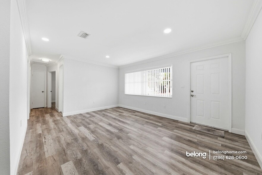 Building Photo - 980 NW 200th Terrace