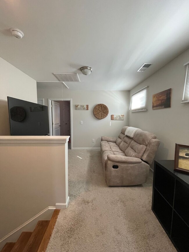 Building Photo - Highland Park - Easley - Furnished or Unfu...