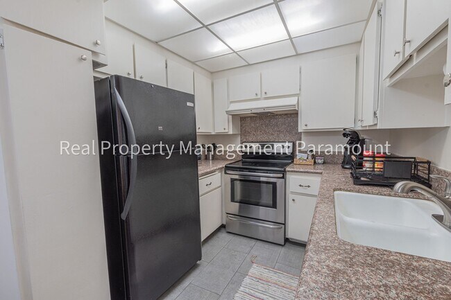 Building Photo - Amazing 2 bed 2 bath