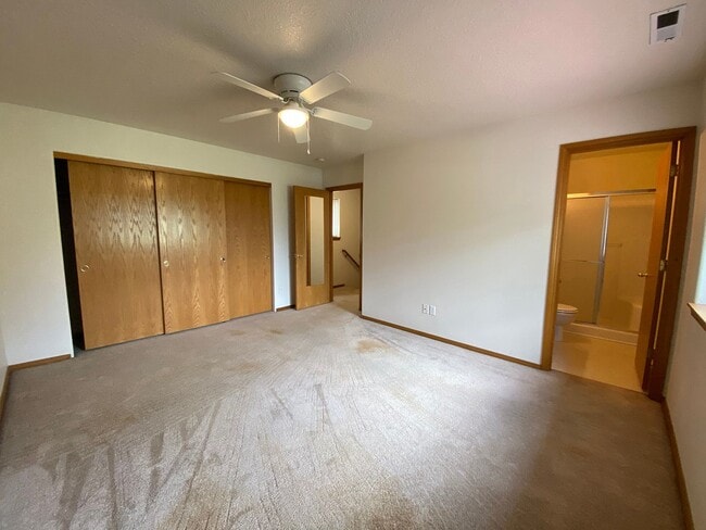 Building Photo - Great Duplex Unit with Attached Garage, Covered Patio, and Two Primary Suites