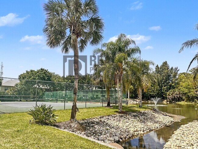 Building Photo - 28100 Pine Haven Way