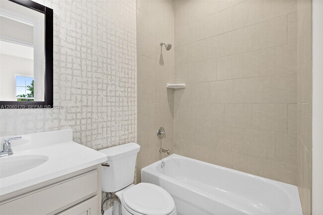 Building Photo - 3 Rio Vista Dr