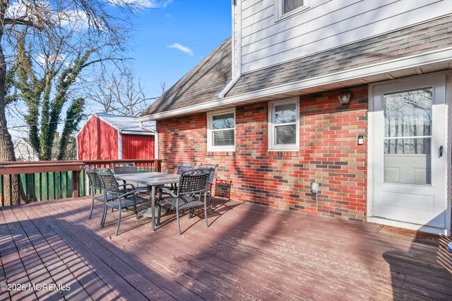 Building Photo - 573 Lloyd Rd