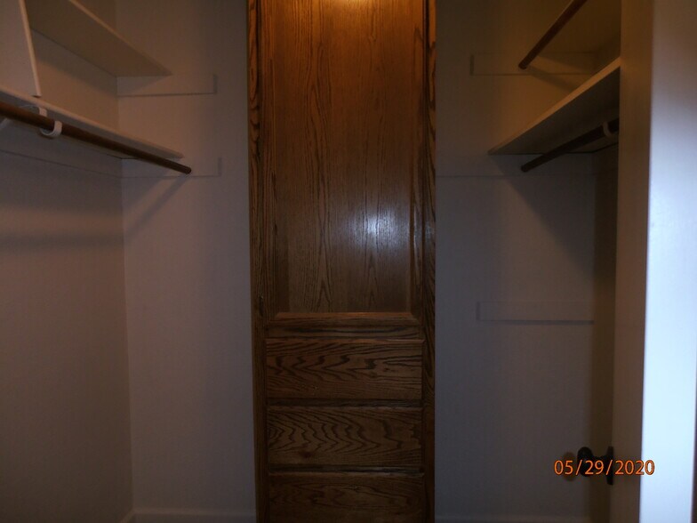 Building Photo - 4839 Vir Mar St