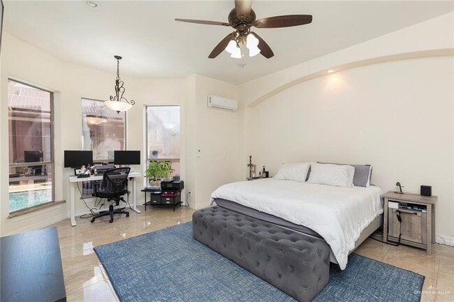 Building Photo - 25 Ebony Ave