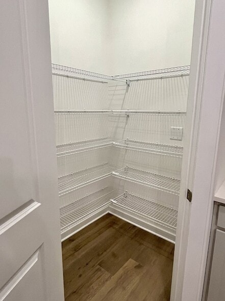 Building Photo - 7148 Cedarcrest Ct