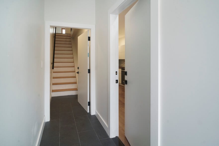 Building Photo - 1919 N 5th St