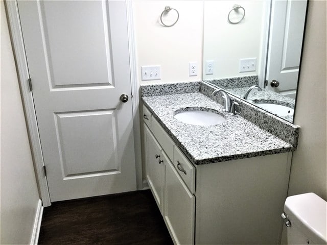 Building Photo - 222 Dogwood Cir