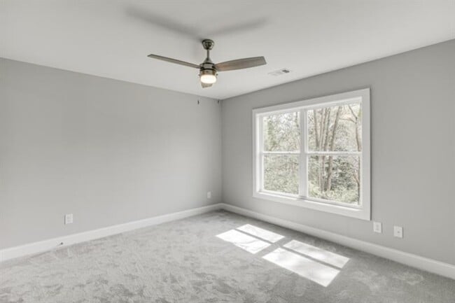 Building Photo - 1641 E Broad St