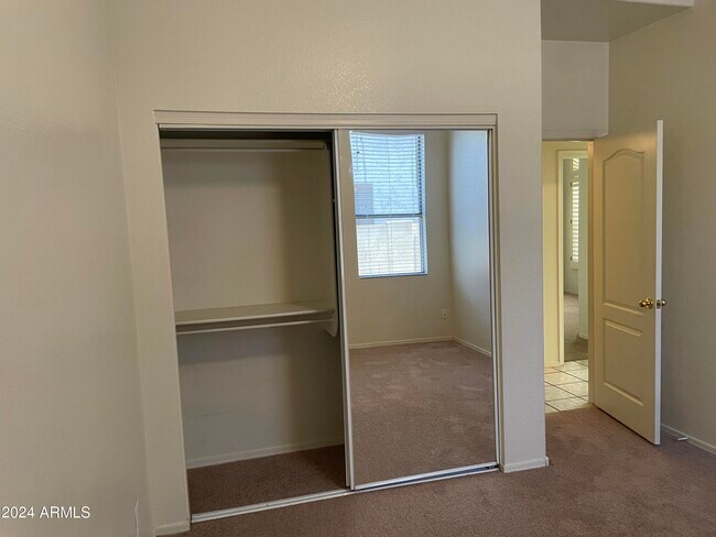 Building Photo - 7322 E Gallego Ln
