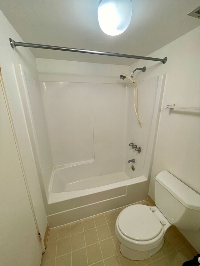 Building Photo - Cool, 2nd Floor Gardenview, Mauna Luan Unit