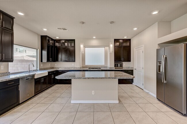 Building Photo - 6626 Tangled Vines Ave