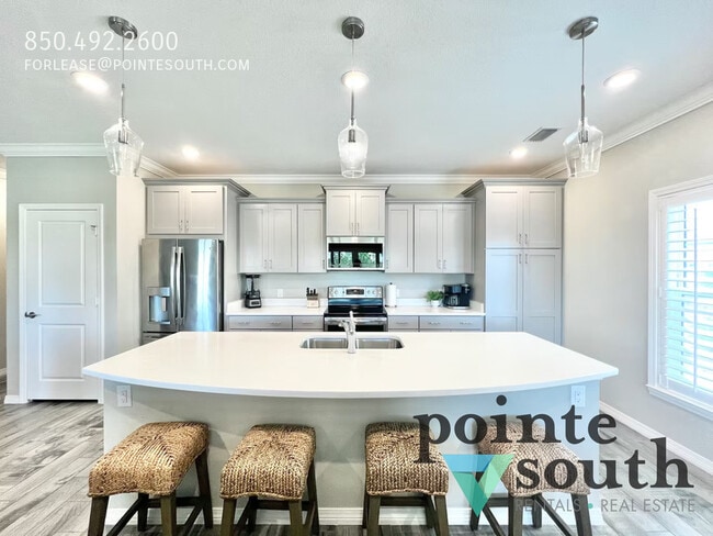 Building Photo - 6598 Carlinga Dr