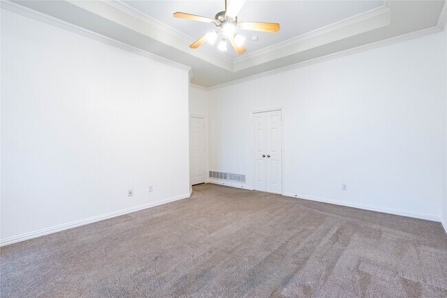 Building Photo - 3731 Charter Dr