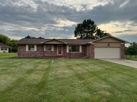 Building Photo - 10030 Shadybrook Ln