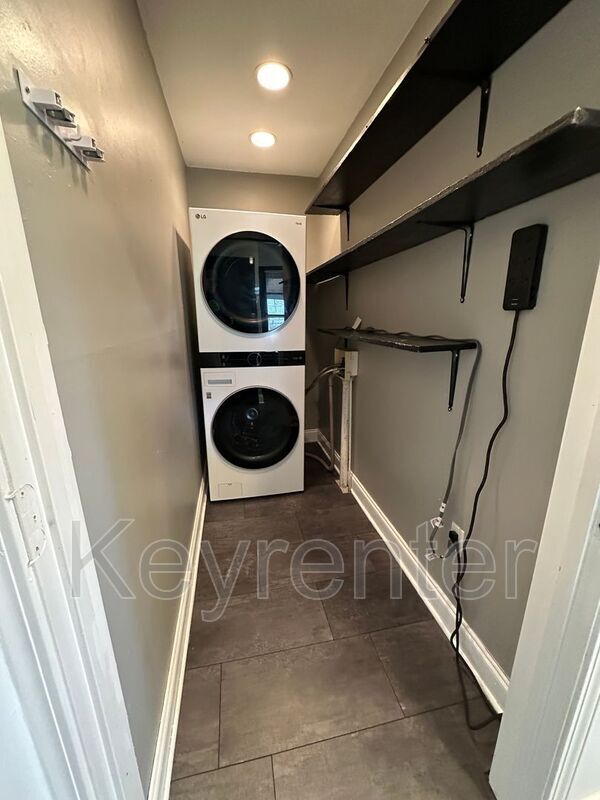 Building Photo - 138 Arkansas Ave