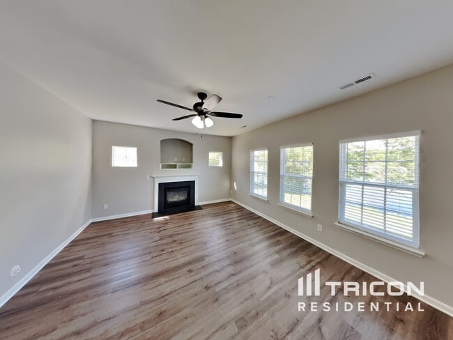 Building Photo - 6456 Fishing Pond Ct