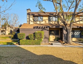 Building Photo - 1001 Mohawk St