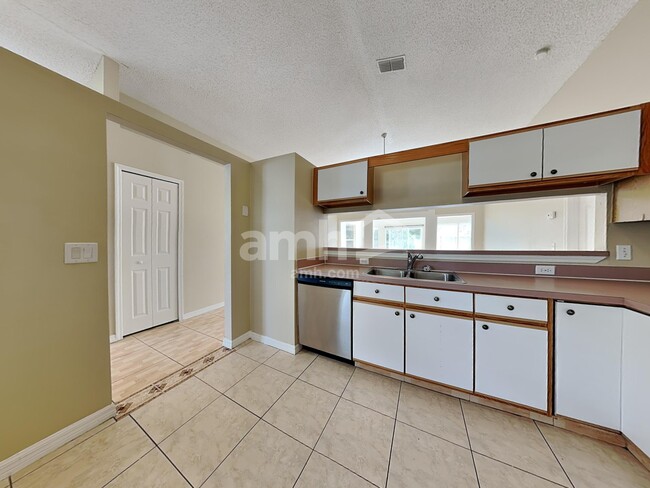 Building Photo - 1718 Westminster Trl