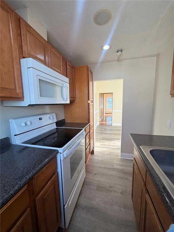 Building Photo - 212 East St