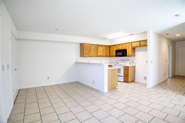 Building Photo - 1708 S Waco St