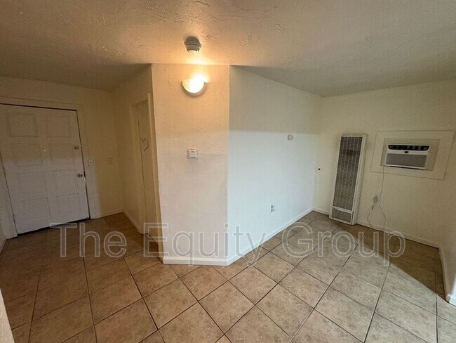 Building Photo - 1265 I St