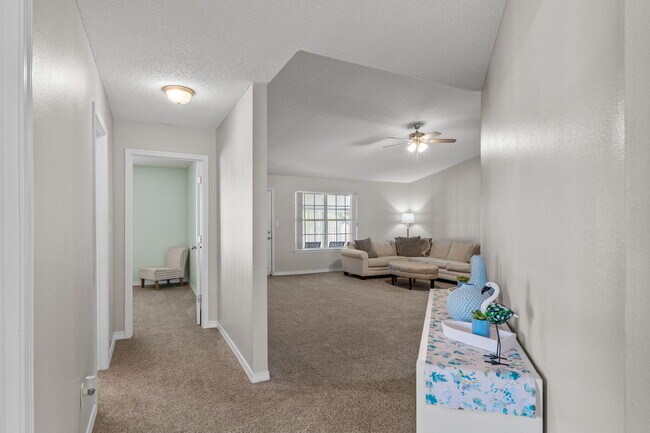 Building Photo - 7613 Marthas Way
