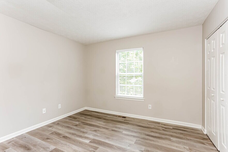 Building Photo - 865 Revena Ln