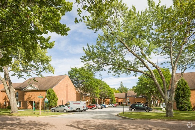 Building Photo - Catamount Lane Apts