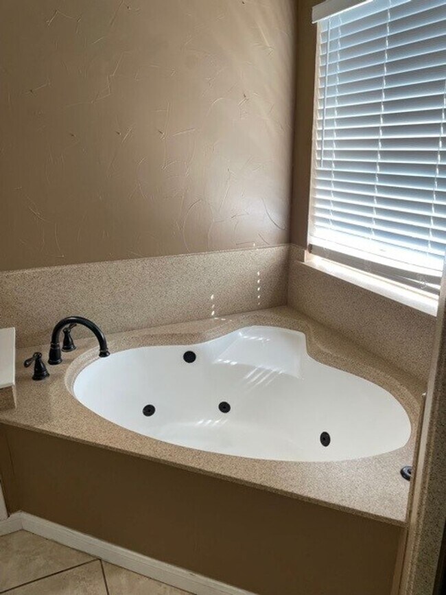 Building Photo - Available Now! No Pets! Beautiful 4 bed/2....