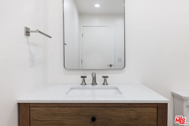 Building Photo - 8561 Belmont St