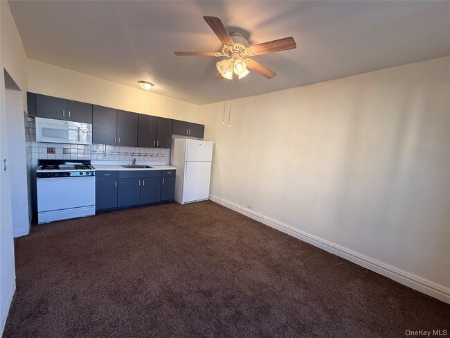 Building Photo - 106 Highland Ave