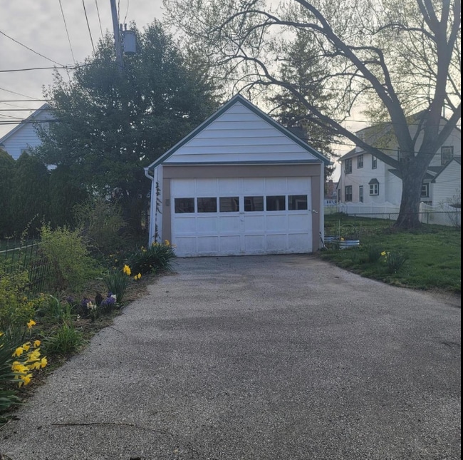 Building Photo - 1005 Drexel Ave