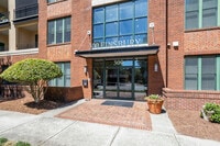 Building Photo - 300 Finsbury St