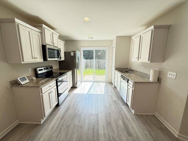 Building Photo - 960 Madrid Ct